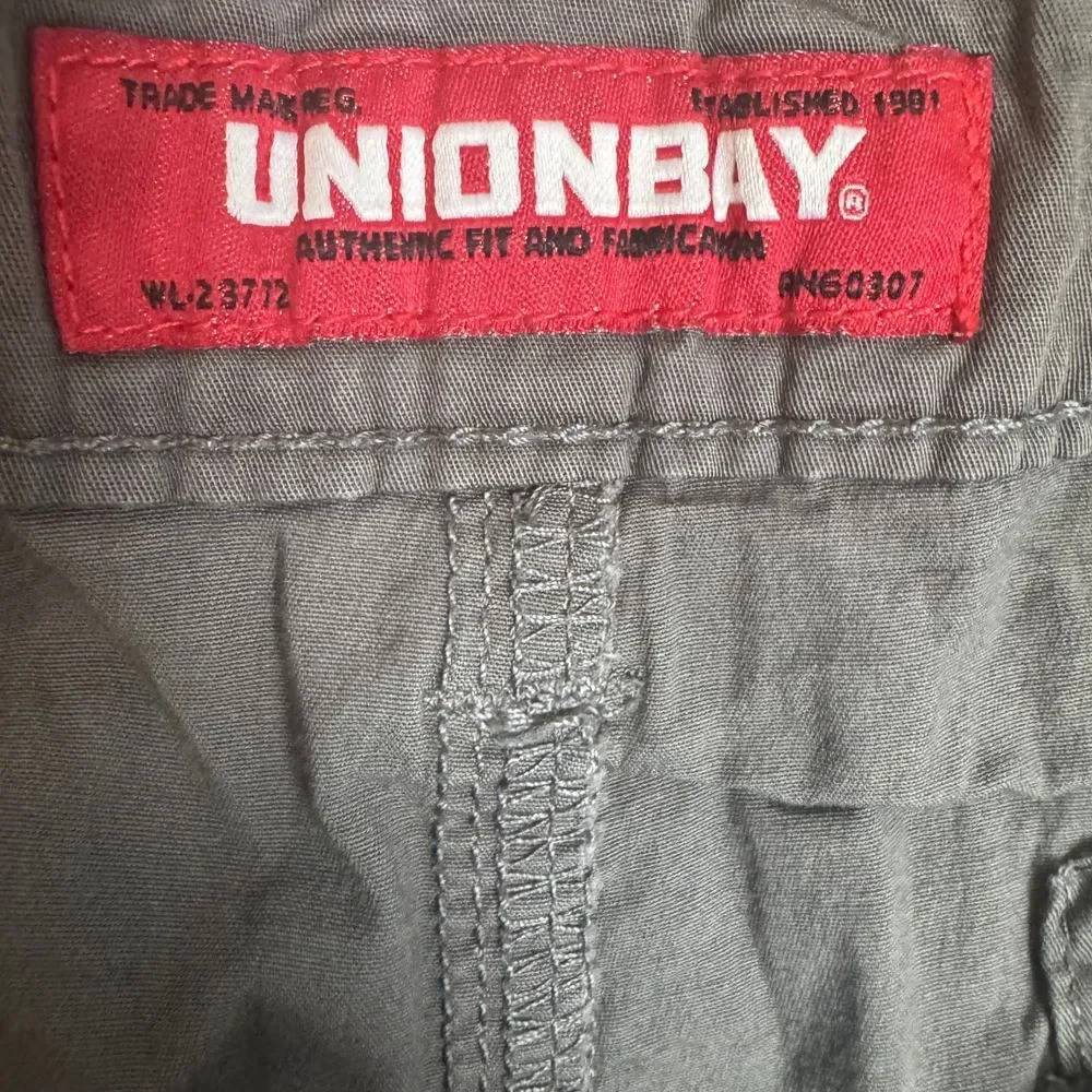 Unionbay Men's Size 40 Gray Cargo Shorts Casual Cotton Stretch